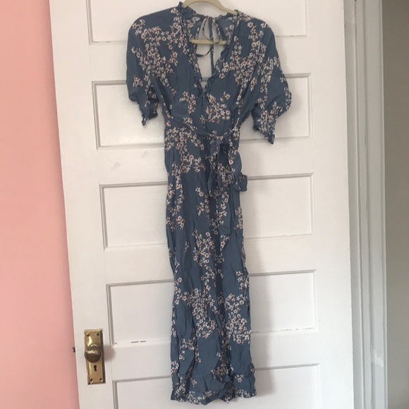 NWT Faithfull the Brand Blue Floral V Neck Ruffle Jumpsuit - Picture 4 of 13